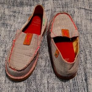 Twisted X Breast Cancer Awareness Woven Loafers Size 10M